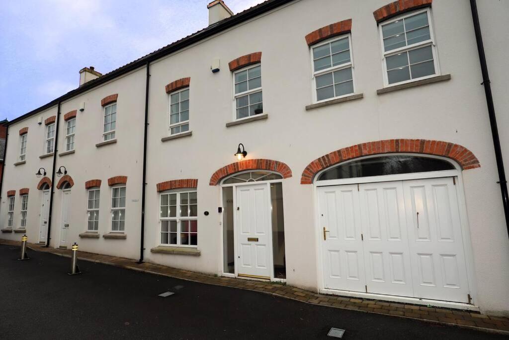 Royal Hillsborough Village Luxury Townhouse المظهر الخارجي الصورة