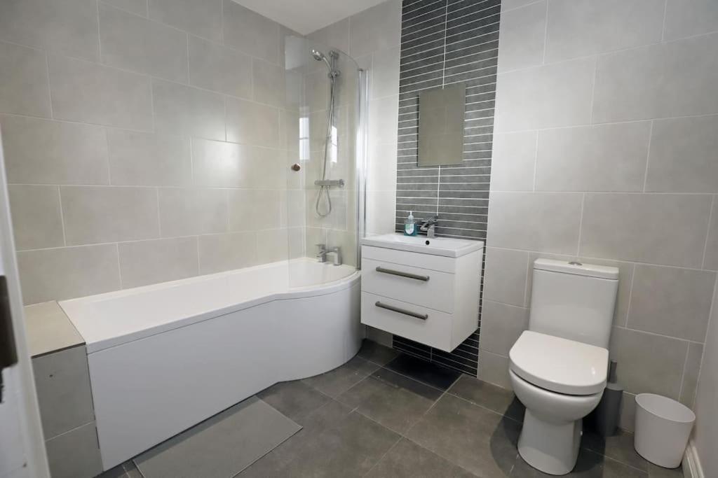Royal Hillsborough Village Luxury Townhouse المظهر الخارجي الصورة